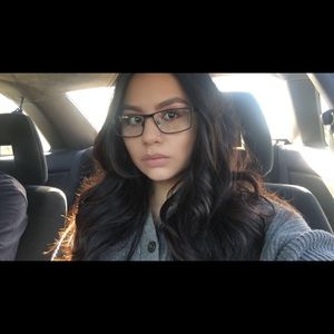 Meet your Posher, Maryury